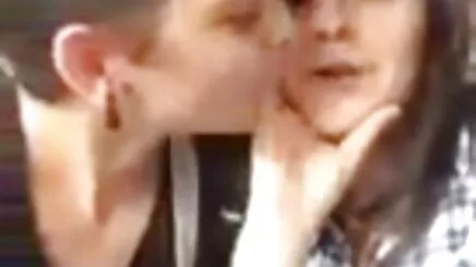 Çift pompa çalışması için hazırdır. porno türk şişman
