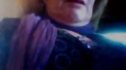 Şimdi tatlım lanet mobil amatör porno değilim