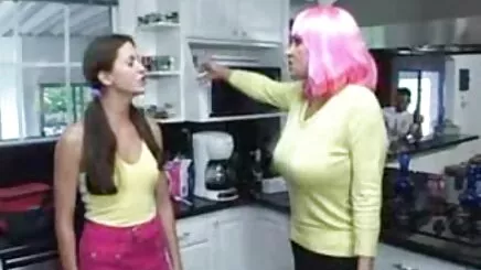Mo'twerkn' türbanlı porno amatör