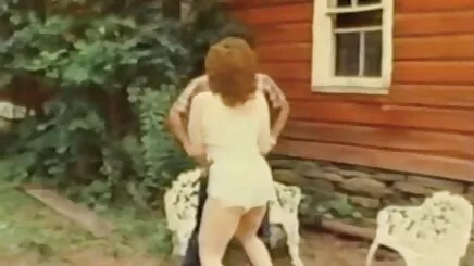 O amatör gizli çekim porn gittiğinde, külot düşer