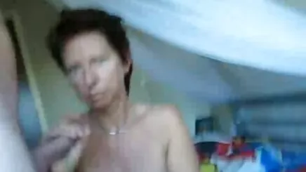 Sarışın Toni sahin k porno film bir ıslak